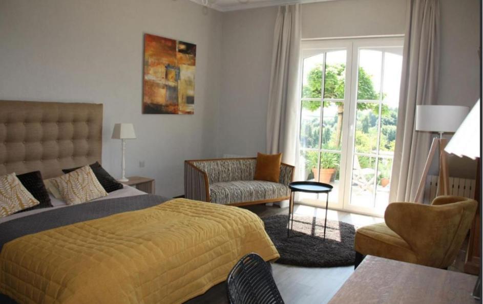 B&B Les Cresses Ciney Exterior foto